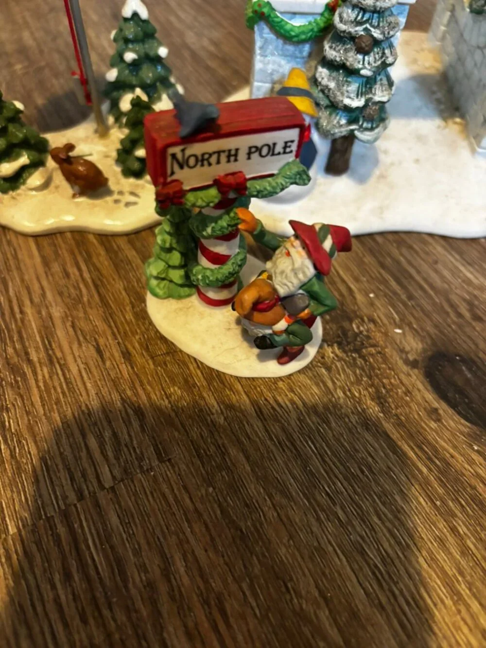 Department 56 Christmas village North Pole Gate w/accessories